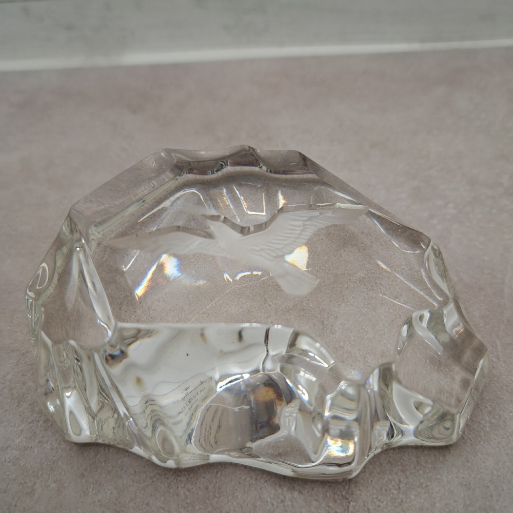 1975 Hallmark Glass Paperweight Lead Crystal Etched Flying Eagle Little Gallery